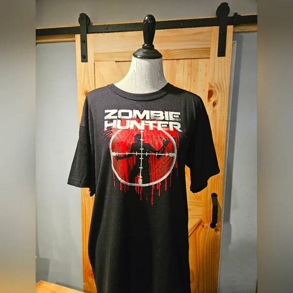 Zombie Hunter Graphic Tshirt - Picture 1 of 1